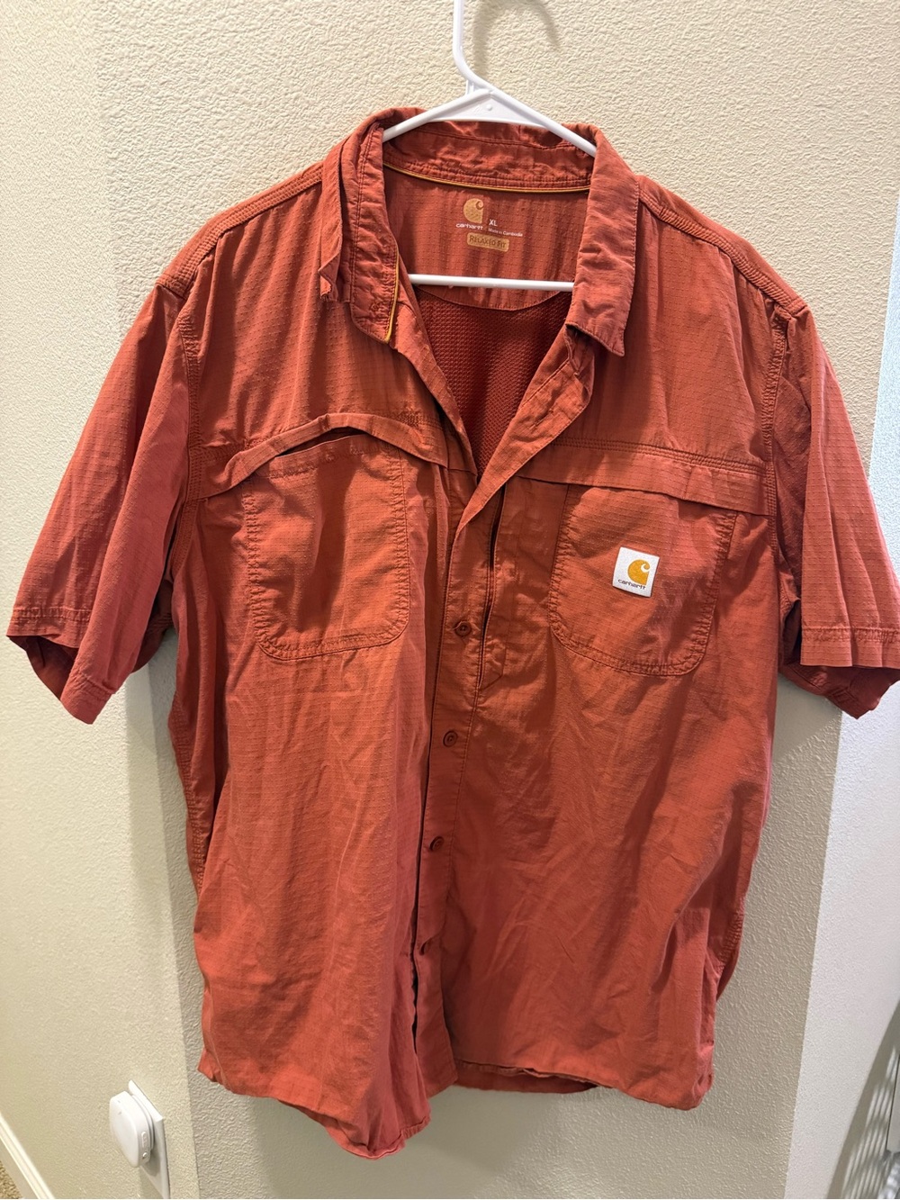 Carhartt Short-Sleeve Button-Down Shirt in Rust Orange